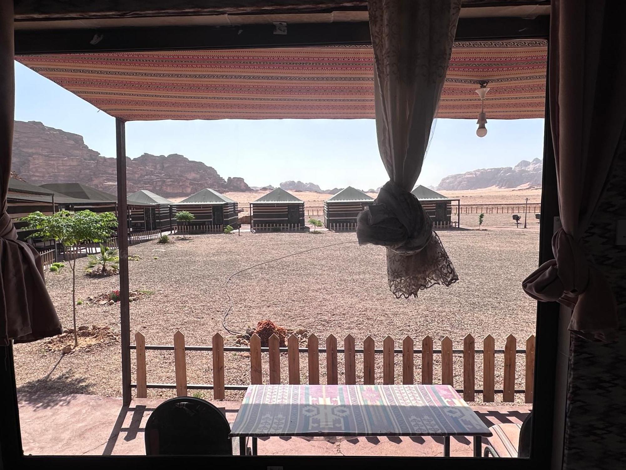 Rayyan Bedouin Life Camp Hotel Wadi Rum Exterior foto